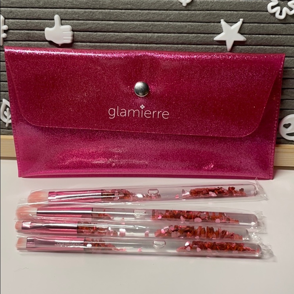 GLAMIERRE
Pink Luxe Glitter Eye Brush Collection